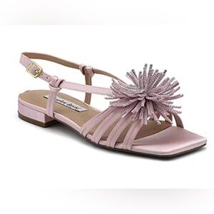 Charles David Women’s Carson Adjustable Strap Flat Sandals Size 8.5 M
NEW IN BOX